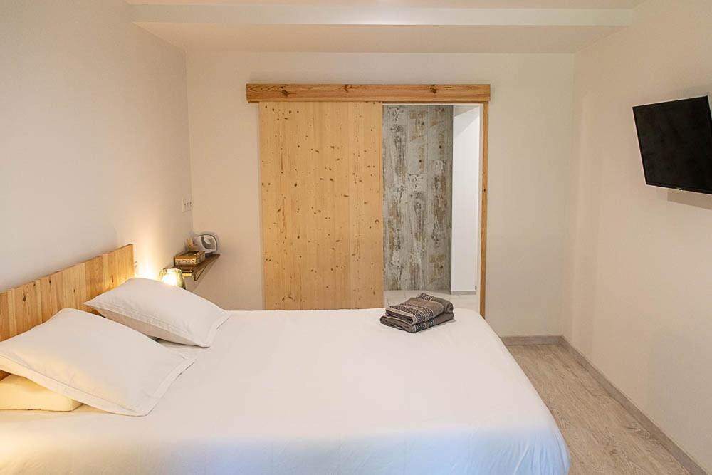 Bed and Breakfast Au détour des vignes Ordonnac Esterno foto