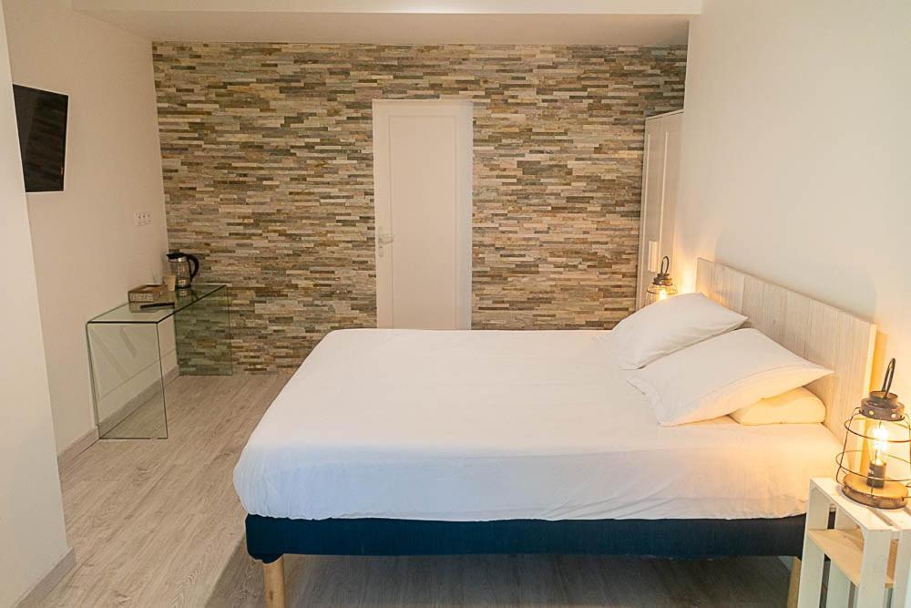 Bed and Breakfast Au détour des vignes Ordonnac Esterno foto