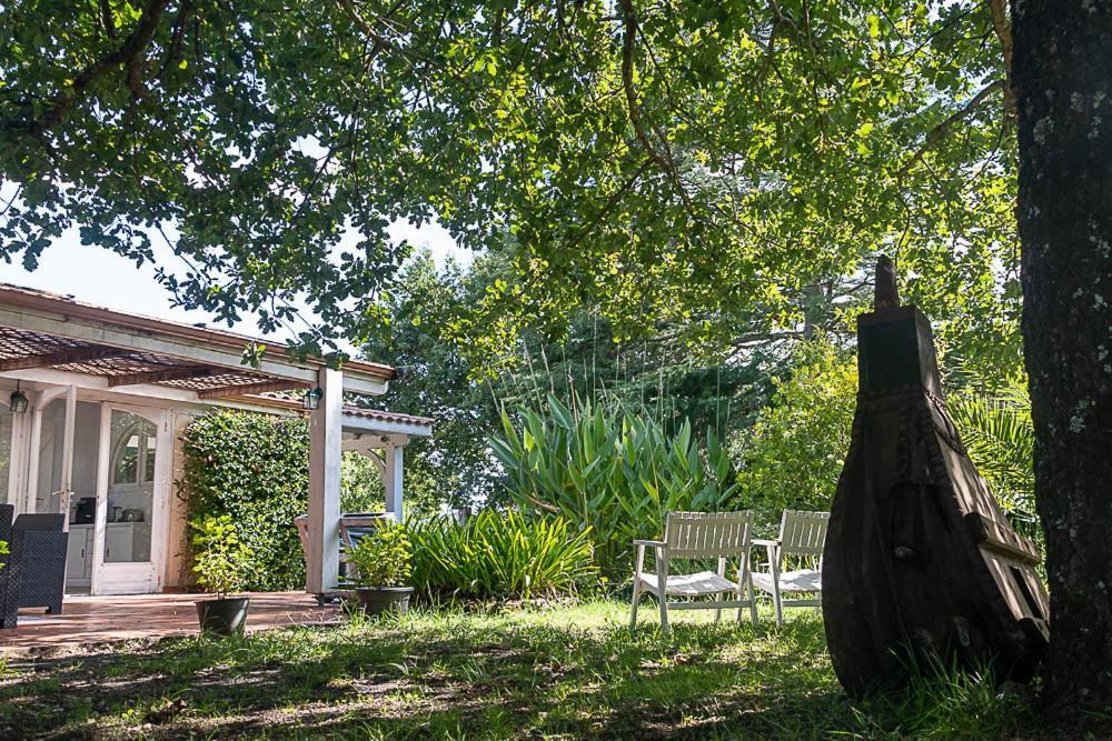 Bed and Breakfast Au détour des vignes Ordonnac Esterno foto